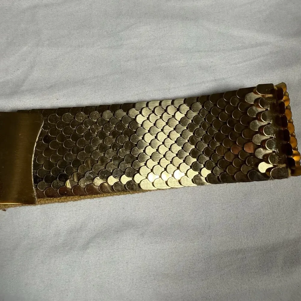 Vintage Gold Tone Metal Snake Skin Stretch Belt Floral Buckle Disco Mod Boho